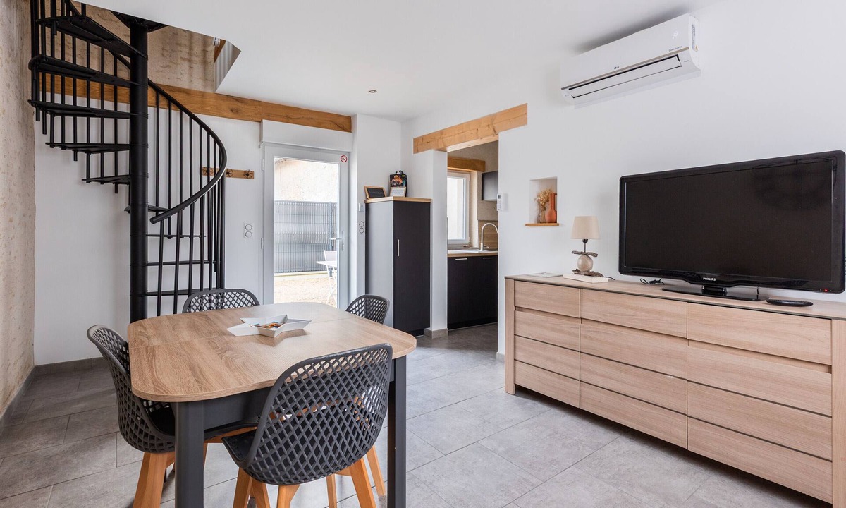 Contres House | Le Clos Controis Gîte with Air Conditioning