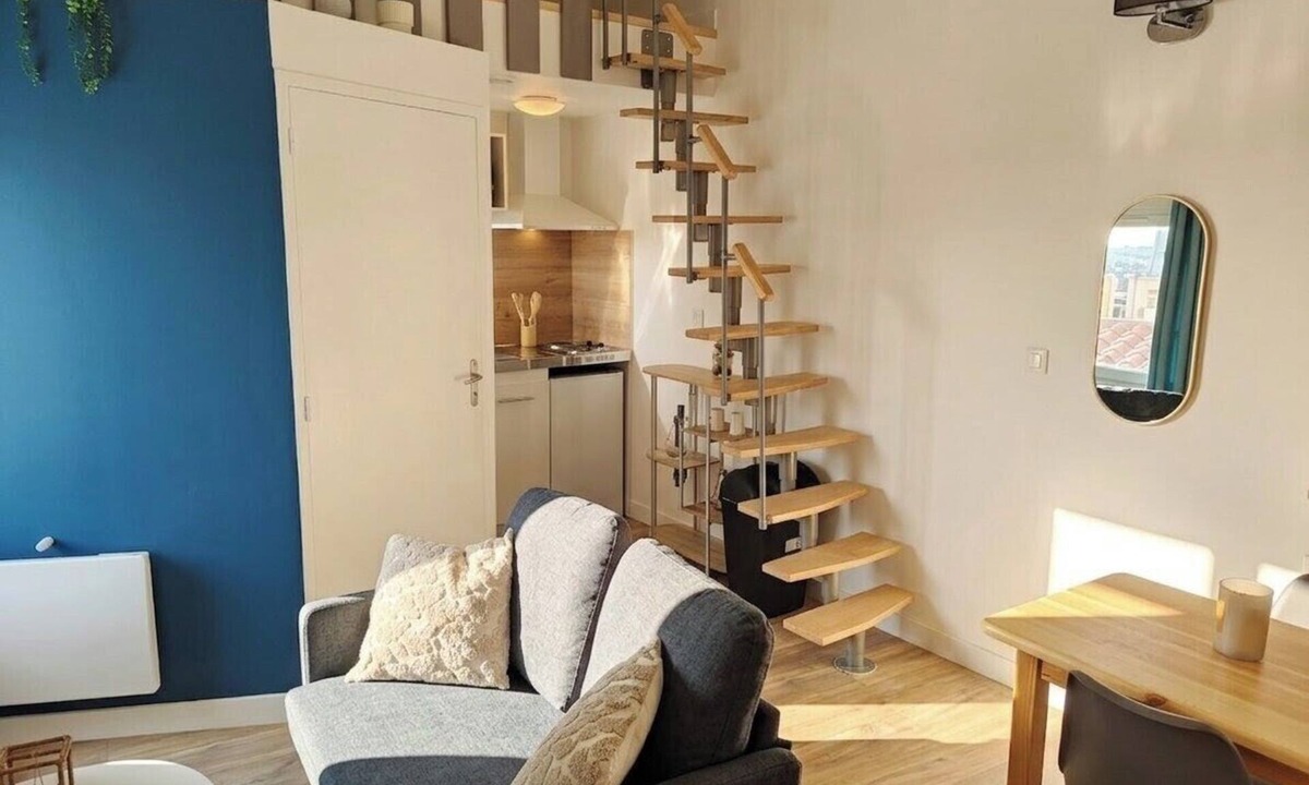 Montbrison Apartment | Le Cocon Mezzanine