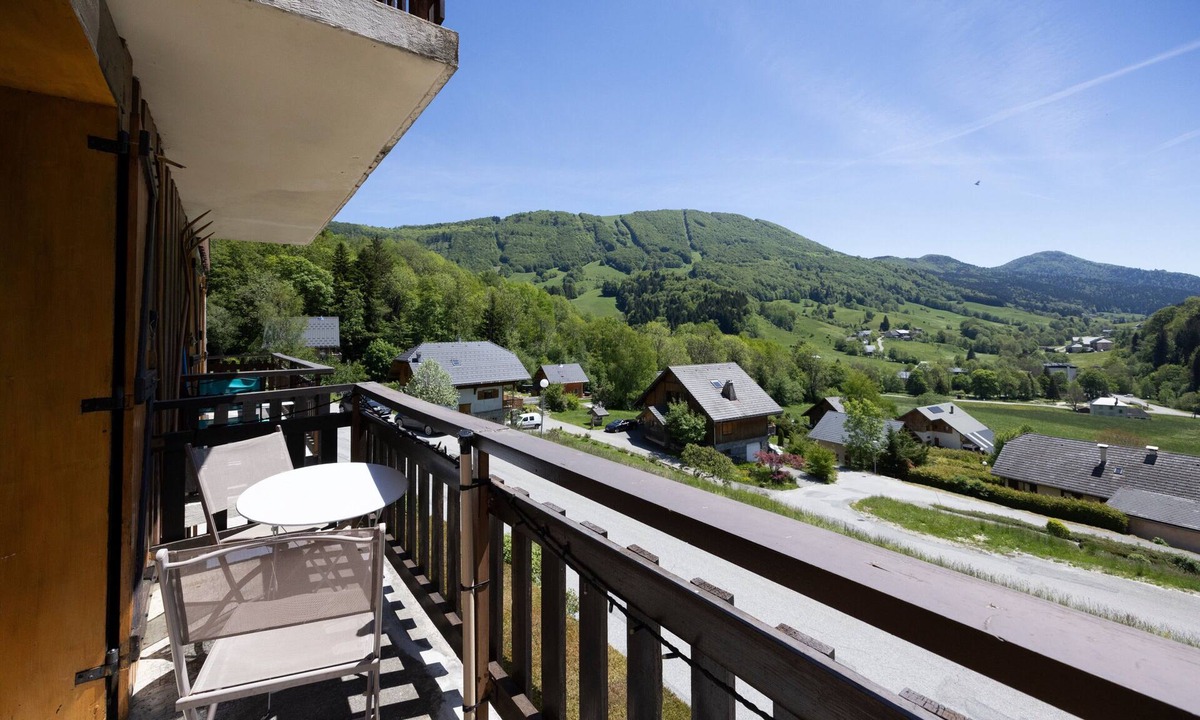 Aillon-le-Jerune Apartment | “Le Skieur” Apartment with Mountain View, Balcony, and Wi-Fi