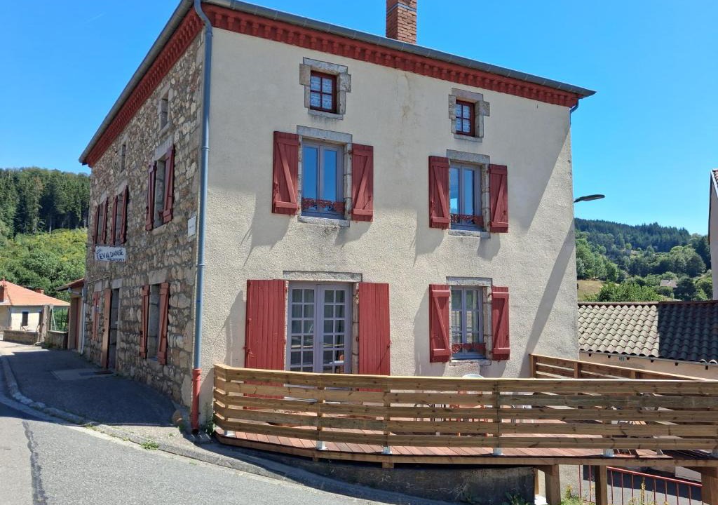 Saint-Antheme House | Le Val Danse - Maison de caractère de 1870 - Rénovée en 2020