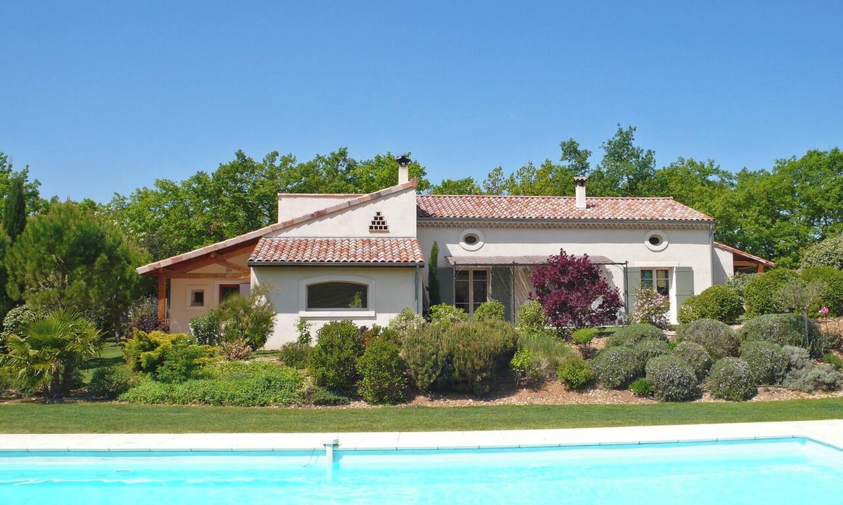 Mirabel-et-Blacons House | Les Cerisiers 1 Vacation Rentals: The Lavande Vacation Rental, Nestled in Nature Near the Drôme River