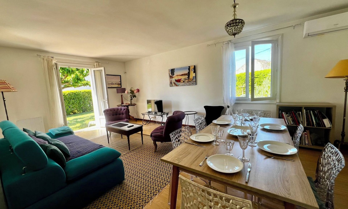 Saint-Marcel-d'Aredeche House | Les fresques de saint marcel - Quiet villa in Ardèche