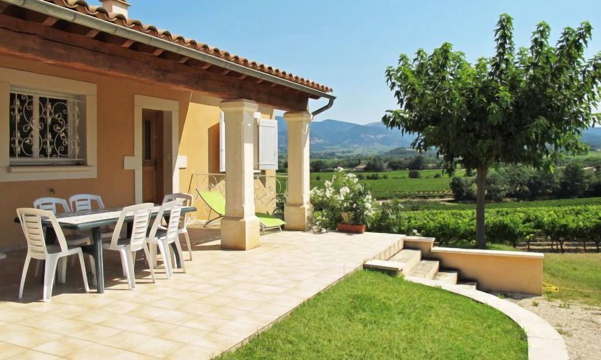 Valreas House | Les Lilas Blancs by Interhome