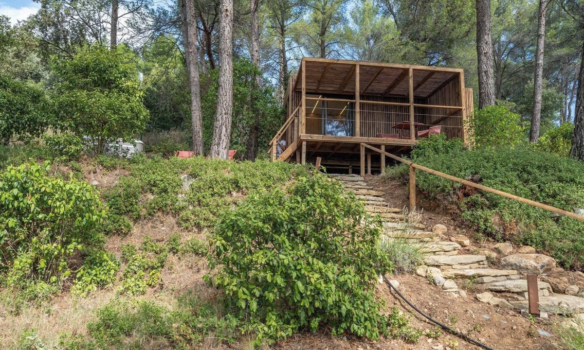 Saint-Marc-Jaumegarde Cottage | Lodge & spa Tour de Keyrié - Le Chant des Pins Aix en Provence