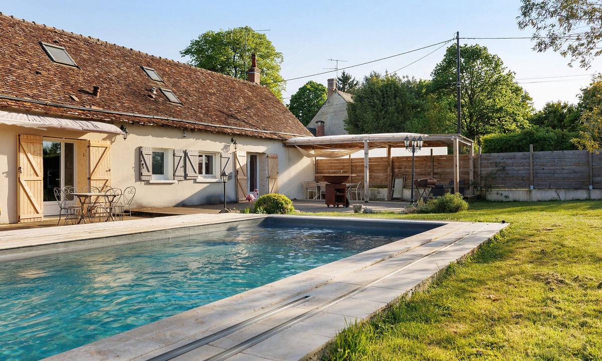 Rilly-sur-Loire House | Longère Pierre de Ronsard: Charming Country House Near Loire Castles