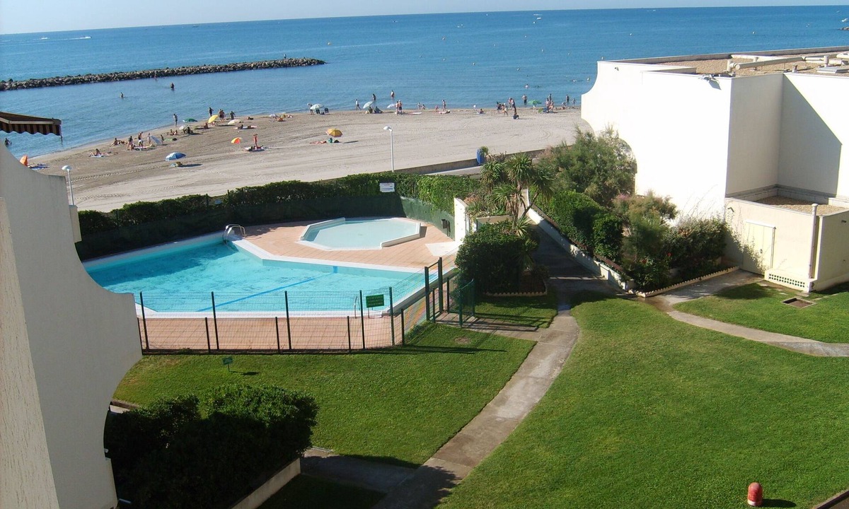Palavas-les-Flots Apartment | Luxury apartment direct beach and pool