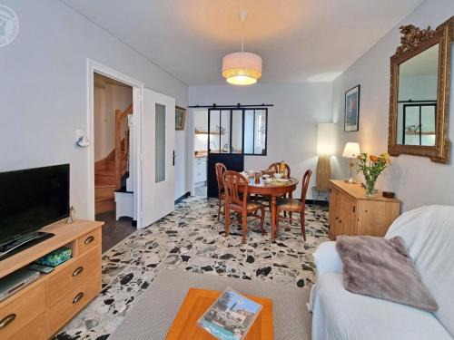 Bellegarde-en-Forez House | Maison de village cosy - 4 pers. - FR-1-496-386