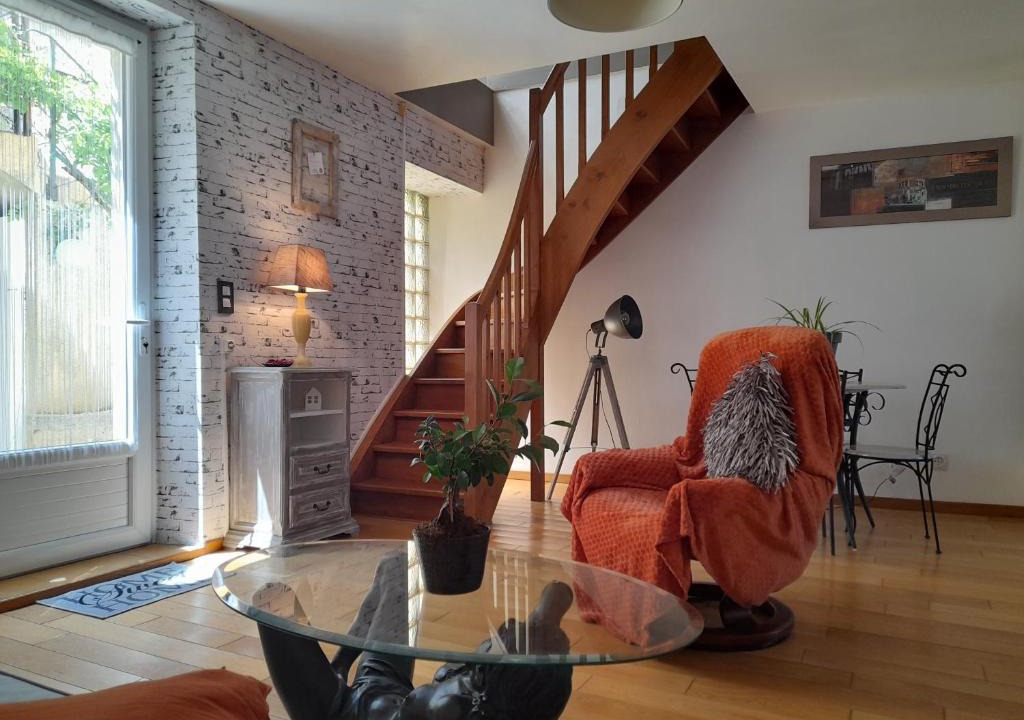 Septfonds House | Maison de village avec patio et terrasse