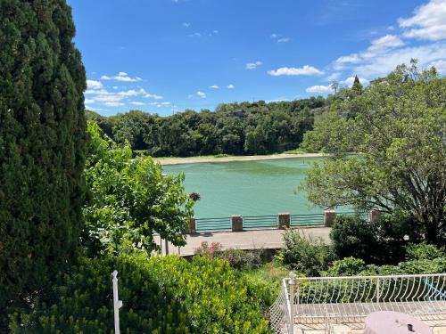 Saint-Martin-d'Ardeche Villa | Mas provençal d'exception avec spa - terrasse 130 m2 - parking privé et plage à pied - Départ des Gorges de l'Ardèche