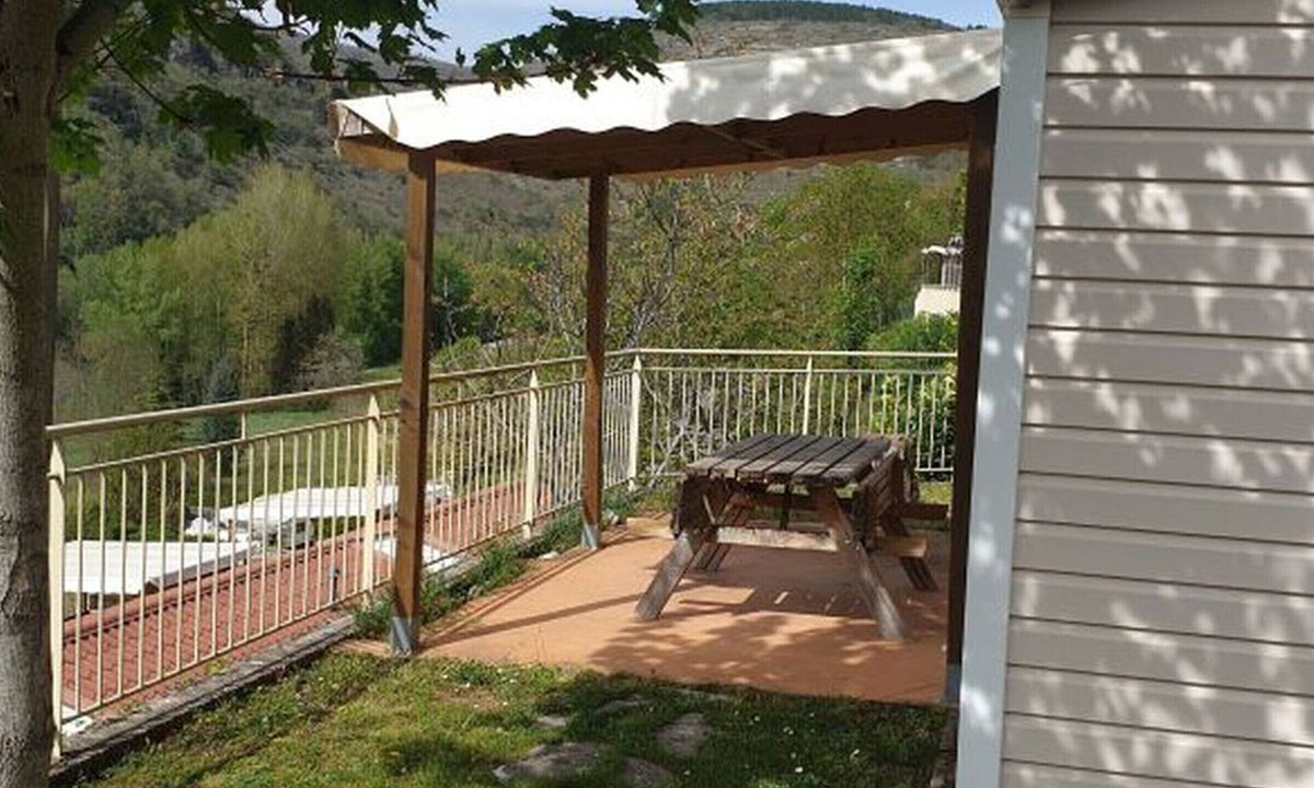 Saint-Rome-de-Tarn House | Mobile Home with Terrace, 3 Bedrooms, Sleeps 4