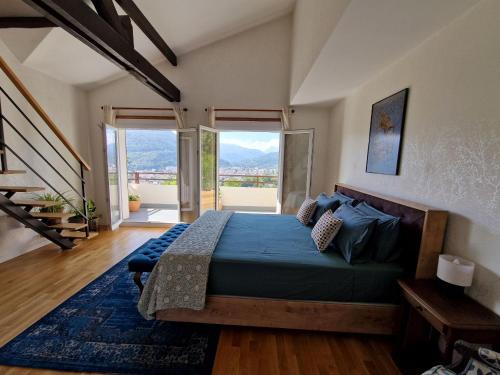 Lourdes Bed & Breakfast | Omah Jawa