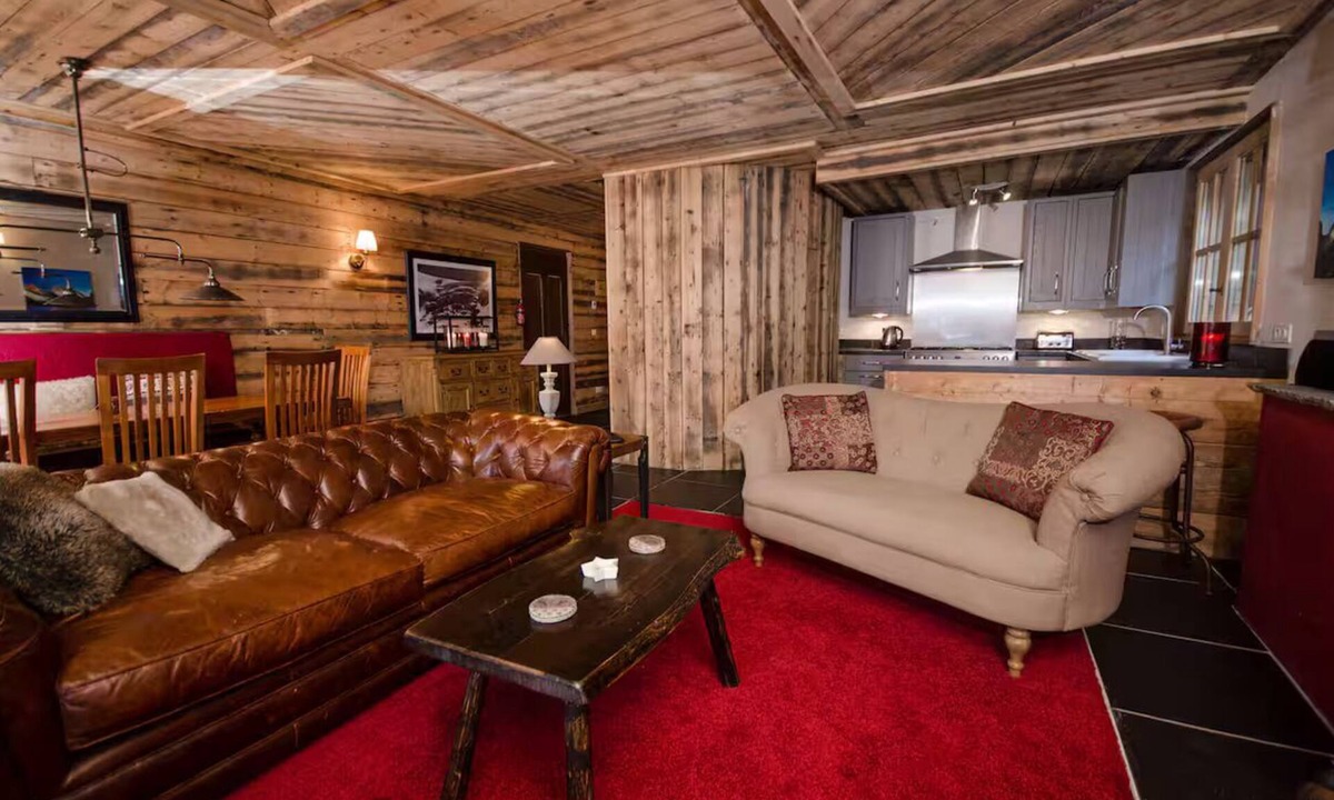 Sainte-Foy-Tarentaise Condo | Penthouse views of the Peaks and the Piste