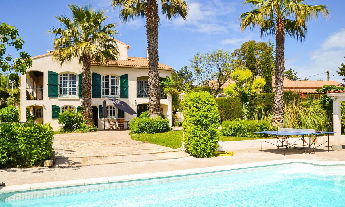 Murviel-les-Montpellier Apartment | Pet friendly apartment in Pignan
