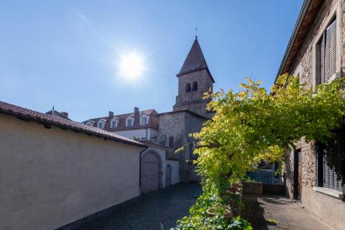 Pommiers Apartment | Pommiers en Forez calme rando et campagne 4 pers