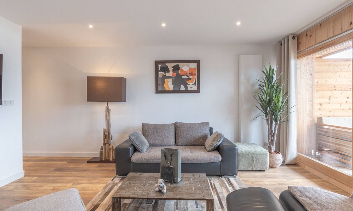 Jeux Apartment | Renovated family apartment, Alpe d'Huez, south-facing
