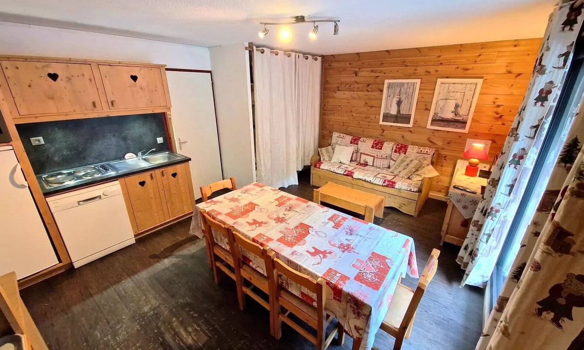 Valfrejus Apartment | Residence Grand Argentier - 2 rooms+cabin 6/8 people heart station 42m2