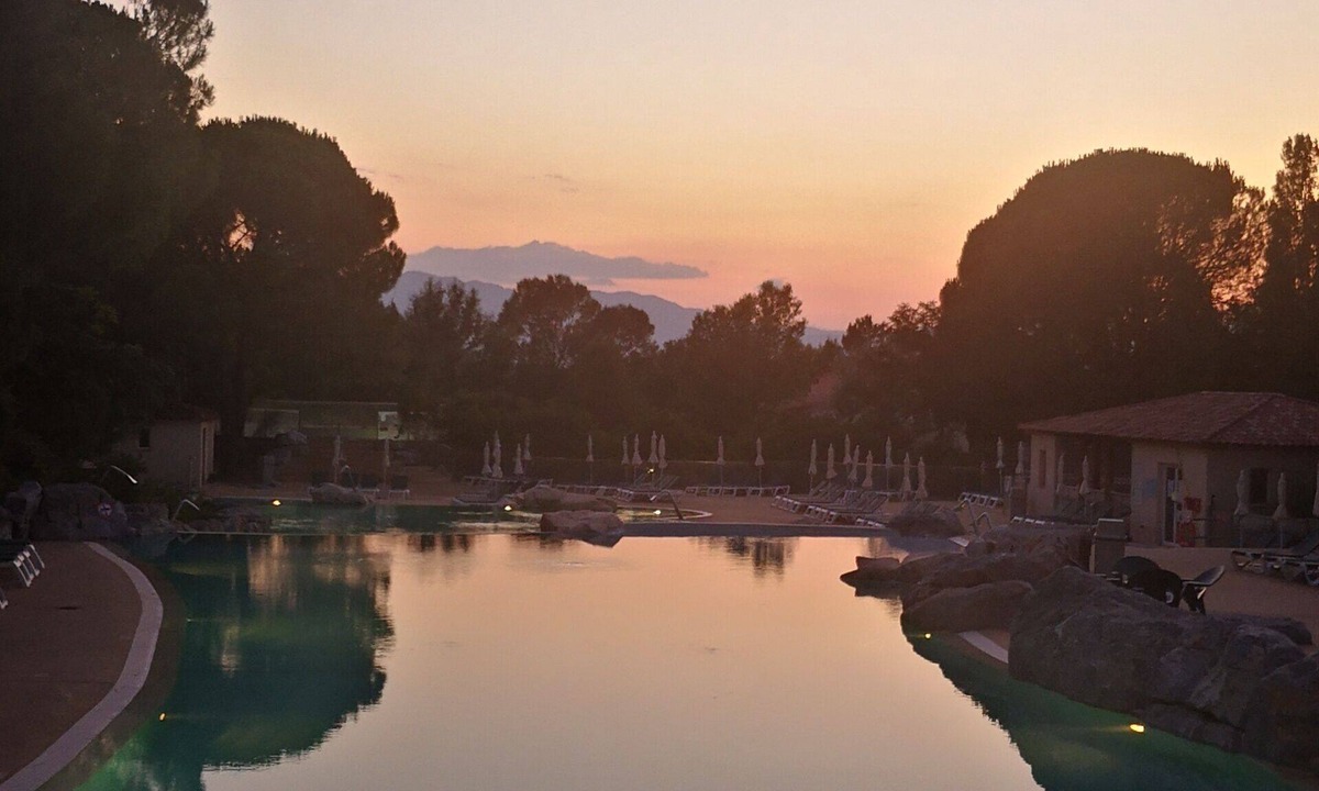 Rouret Resort | Resort