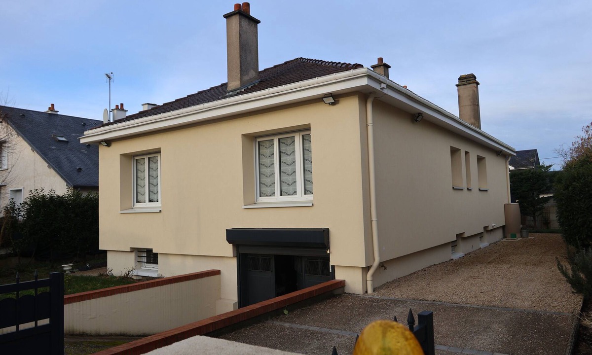 La Madeleine Cabin | SLEEP JUST A STONE'S THROW FROM THE LOIRE BY BIKE!