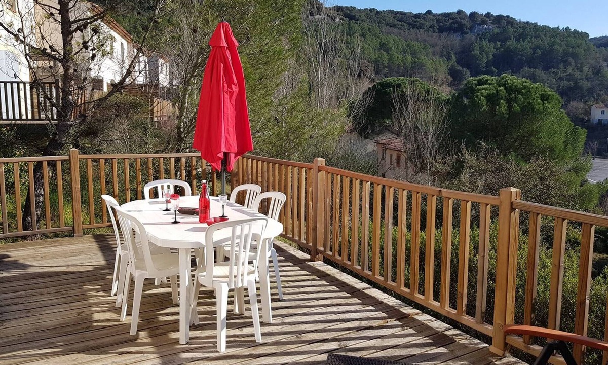 Rouret House | Spacious 8-Person Duplex: Terrace, 3 Bedrooms, Pet-Friendly, Parking, Daily Arrivals
