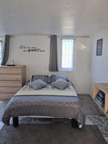 Marcilly-sur-Tille Apartment | Studio calme climatisé avec borne recharge VE