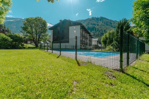 Montroc Apartment | Studio de Balme w/Shared Pool & Near Slopes - Happy Rentals