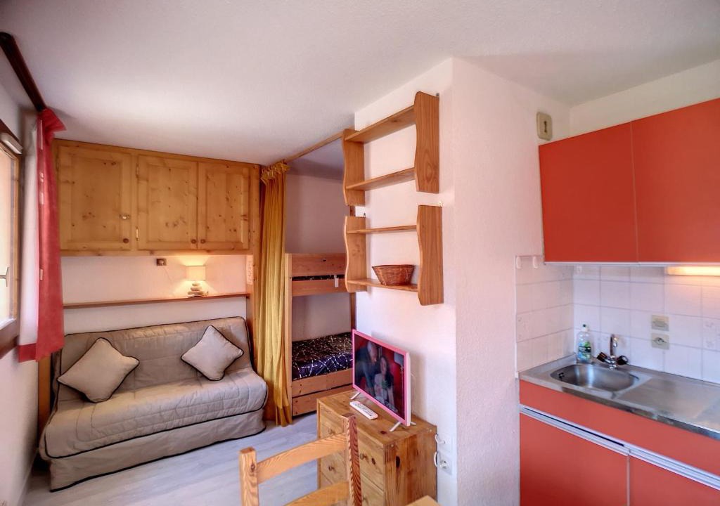 Les Bruyeres Apartment | Studio ski aux pieds 3 pers, Les Menuires - FR-1-178-40