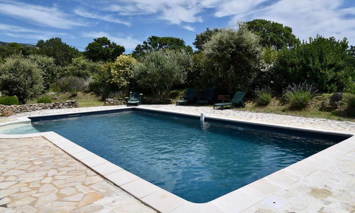 Saumane-de-Vaucluse Villa | Stunning private villa for 7 guests with private pool, WIFI, TV and terrace