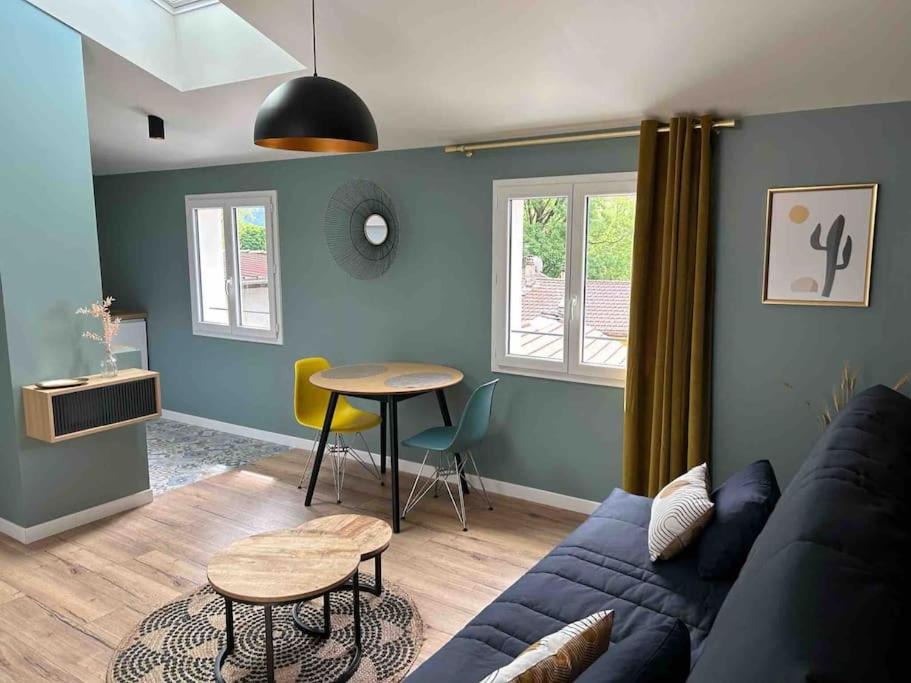 La Tronche Apartment | T2 chic, calme proche Hopital