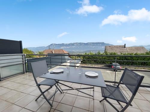 Le Bourget-du-Lac Apartment | Terrasse, Parking privé, Vue lac & montagne
