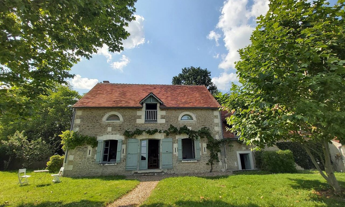 Verneuil-sur-Indre House | Vacation Rental for 12 People · 10 min from Loches · 35 min from Beauval