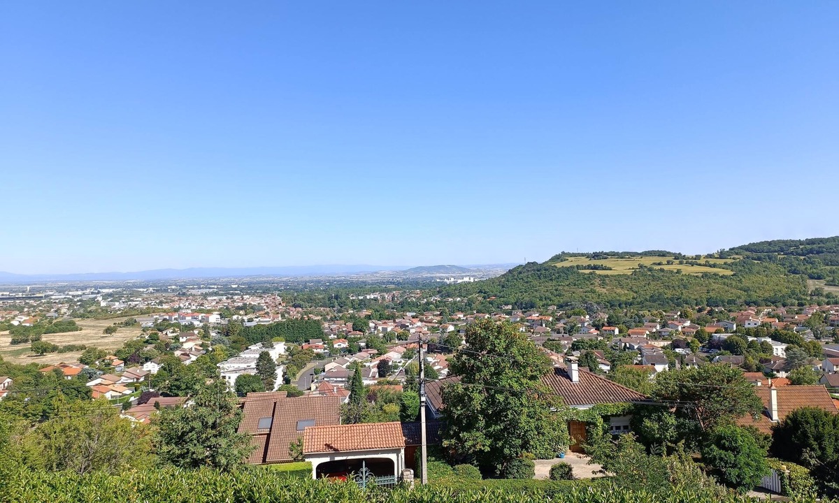 Blanzat Apartment | Very quiet apartment with exceptional view near Clermont Ferrand, Vulcania