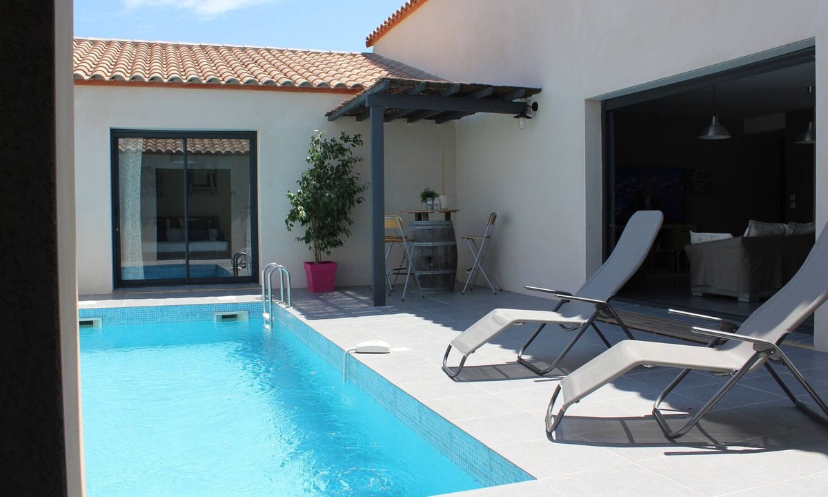 Canet House | VILLA 4 * with its 2 indoor and outdoor swimming pools