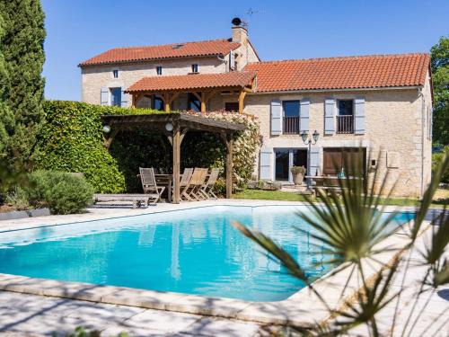 Gramat Villa | Villa avec piscine et parking - 12 pers. - FR-1-828-20