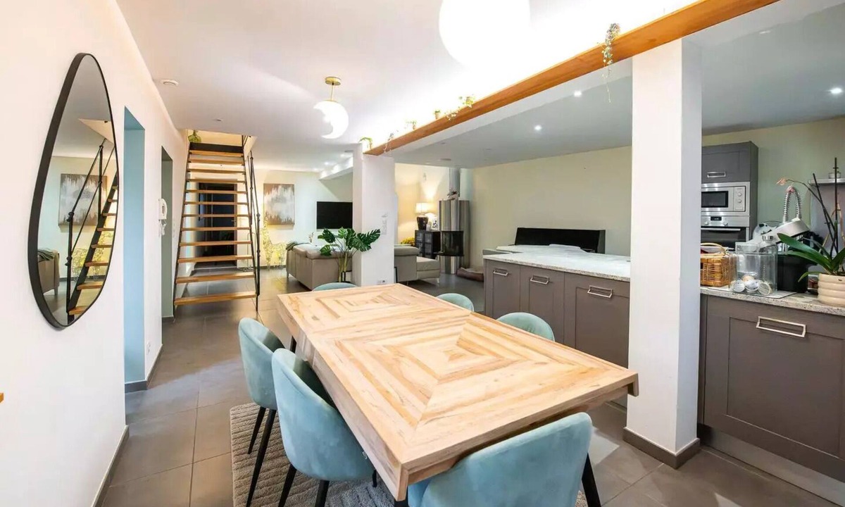 Divonne-les-Bains House | Villa Cendrée & 4 bedrooms & 20 minutes Geneva