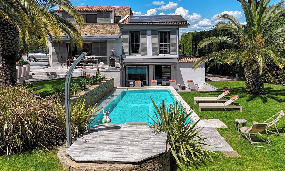 Cote d'Azur- French Riviera Villa | Villa Moderne à 5 minutes de la place des lices