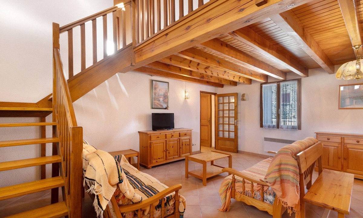 Fontrabiouse House | Village House Le Galbe - 3 Bedrooms with Garden & Garage, Ideal for Family Holidays