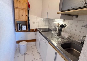 Appartement 3 pièces au pied des pistes avec balcon vue vallée - FR-1-557-103