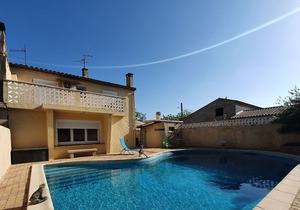 Comfortable holiday home in Olonzac with private pool
