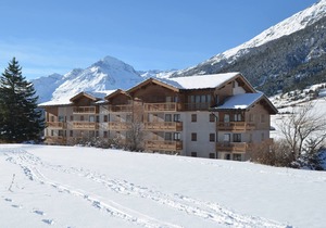 Spacious apartment for 6, south balcony, parking