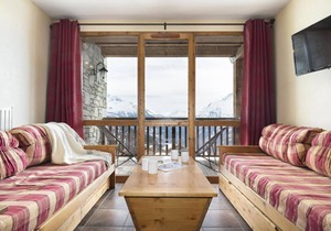 Wifi, 150m from shops, swimming pool, sauna, hammam, balcony, tv, ski locker, 56m², La Rosière