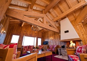 Wifi, 300m from resort center, swimming pool, sauna, fireplace or stove, tv, ski locker, 98m²