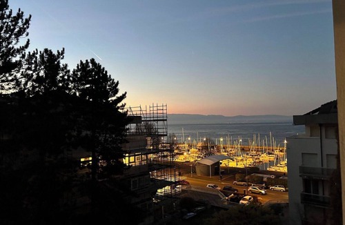 Evian-les-Bains Apartment | À Quelques Pas du Lac Léman 2BR Lake View Walk to Lake & Town