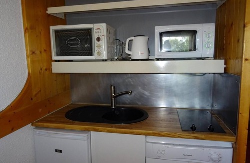 Arc-1800 Apartment | 100m from resort center, 3rd floor, view forest, balcony, tv, 30m², Les Arcs
