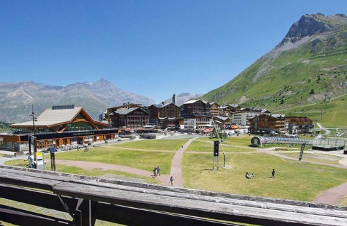 Tignes le Lac Apartment | 10m from resort center, 6th floor, tv, ski locker, 16m², Tignes