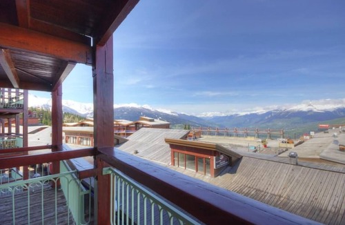 Arc-1800 Apartment | 10m from resort center, 2nd floor, view valley, balcony, tv, 33m², Les Arcs