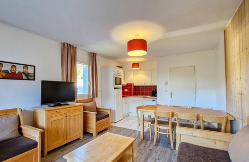 Flaine Apartment | 150m from shops, 4th floor, view ski slopes, balcony, tv, ski locker, 60m², Flaine