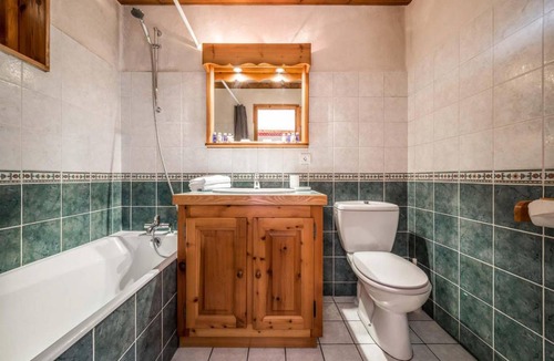 Le Cret Ski Chalet | 170 m² Chalet ∙ 6 bedrooms ∙ 12 guests