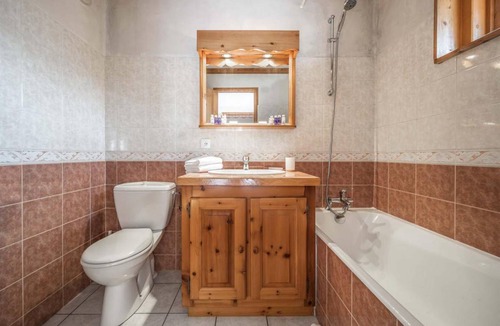 Le Cret Ski Chalet | 170 m² Chalet ∙ 6 bedrooms ∙ 12 guests