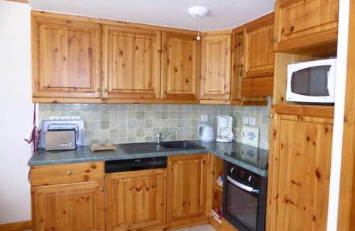 Pralognan-la-Vanoise Apartment | 1st floor, balcony, tv, 49m², Pralognan-la-Vanoise