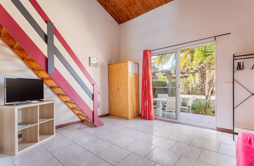 Roquefort-des-Corbieres House | 2-bedroom gite, air conditioning, pool, near Sigean